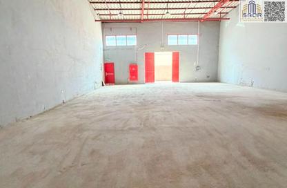 Warehouse - Studio for rent in Umm Dir - Umm Al Quwain