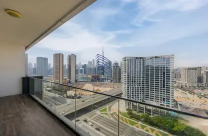 Apartment - 1 Bedroom - 2 Bathrooms for rent in SOL Bay - Business Bay - Dubai