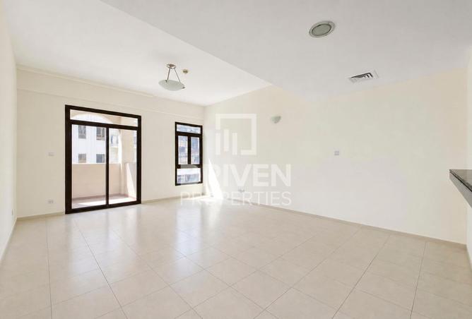 128352445 - Property Main Image
