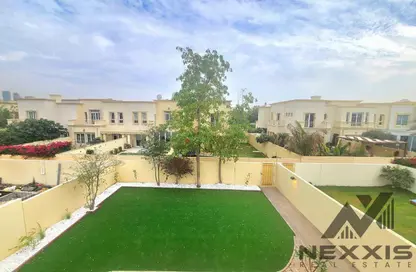 فيلا - 3 غرف نوم - 5 حمامات للايجار في الينابيع 10 - الينابيع - دبي