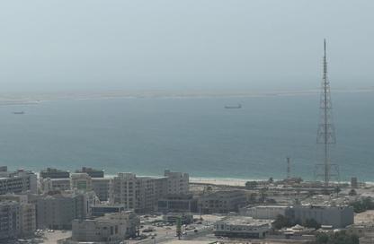 Apartment - 2 - 3 for rent in Al Dana Tower - Al Majaz 3 - Al Majaz - Sharjah Apartment - 2 - 3 for rent in Al Dana Tower - Al Majaz 3 - Al Majaz - Sharjah