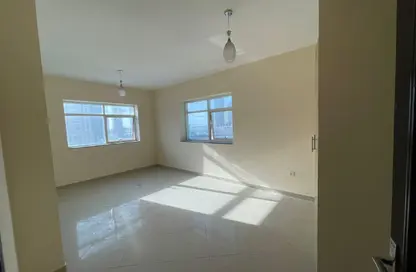 شقة - 2 غرف نوم - 2 حمامات للايجار في المجاز 2 - المجاز - الشارقة