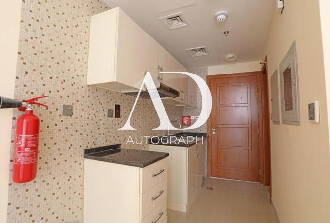 82365817 - Property Image 2