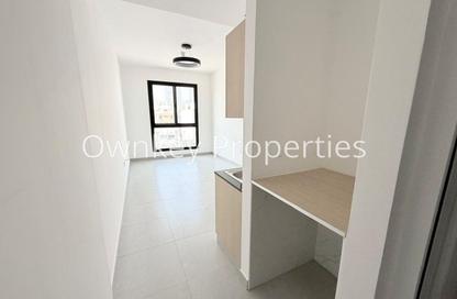 Apartment - Studio - 1 Bathroom for rent in Al Karama Sqaure - Al Karama - Dubai