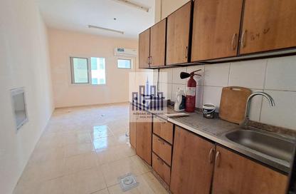 Apartment - Studio - 1 Bathroom for rent in Muwaileh - Sharjah
