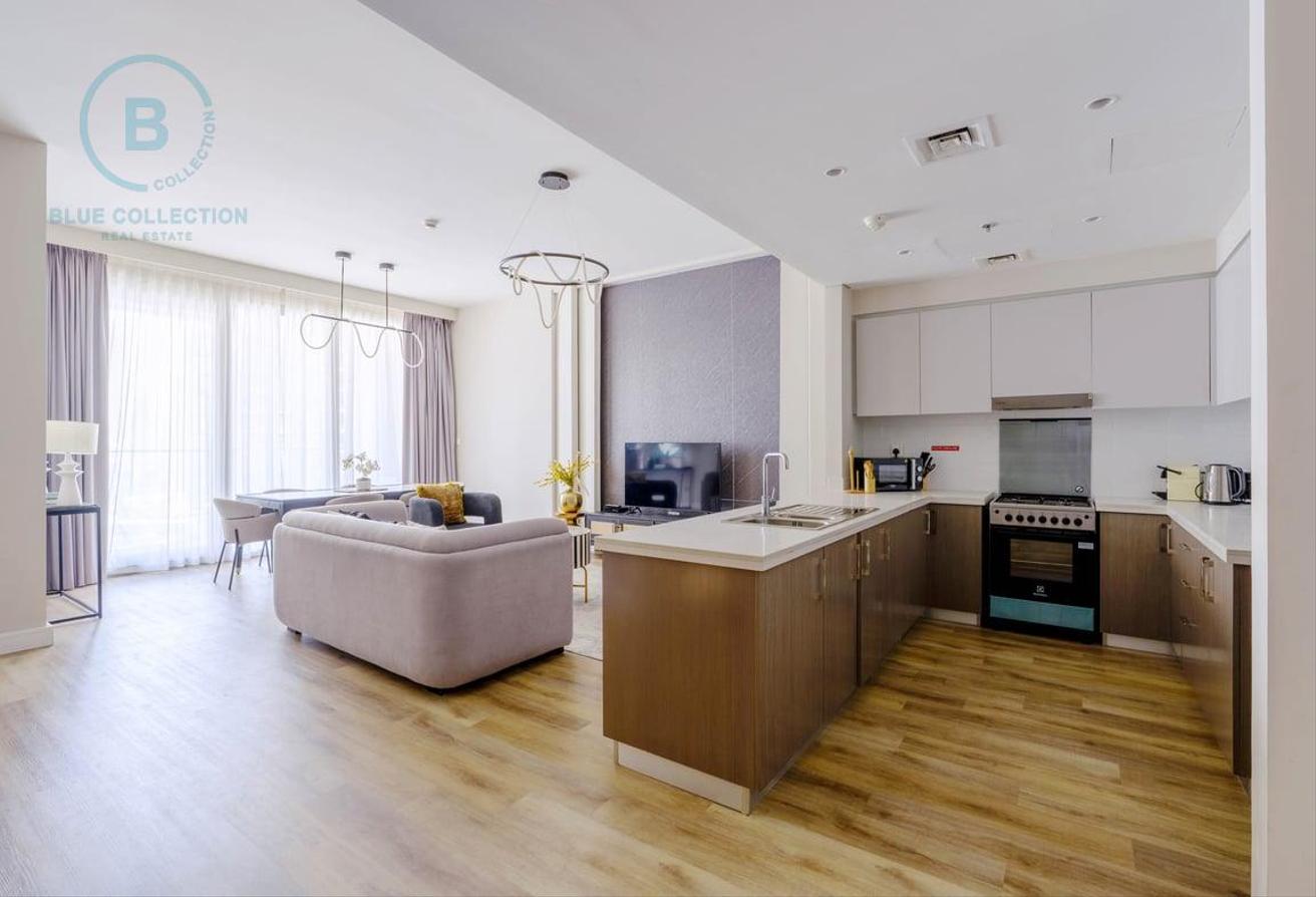 Furnished | On Boulevard | Spacious Layout photo 2