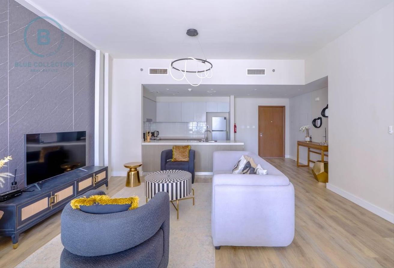 Furnished | On Boulevard | Spacious Layout photo 7