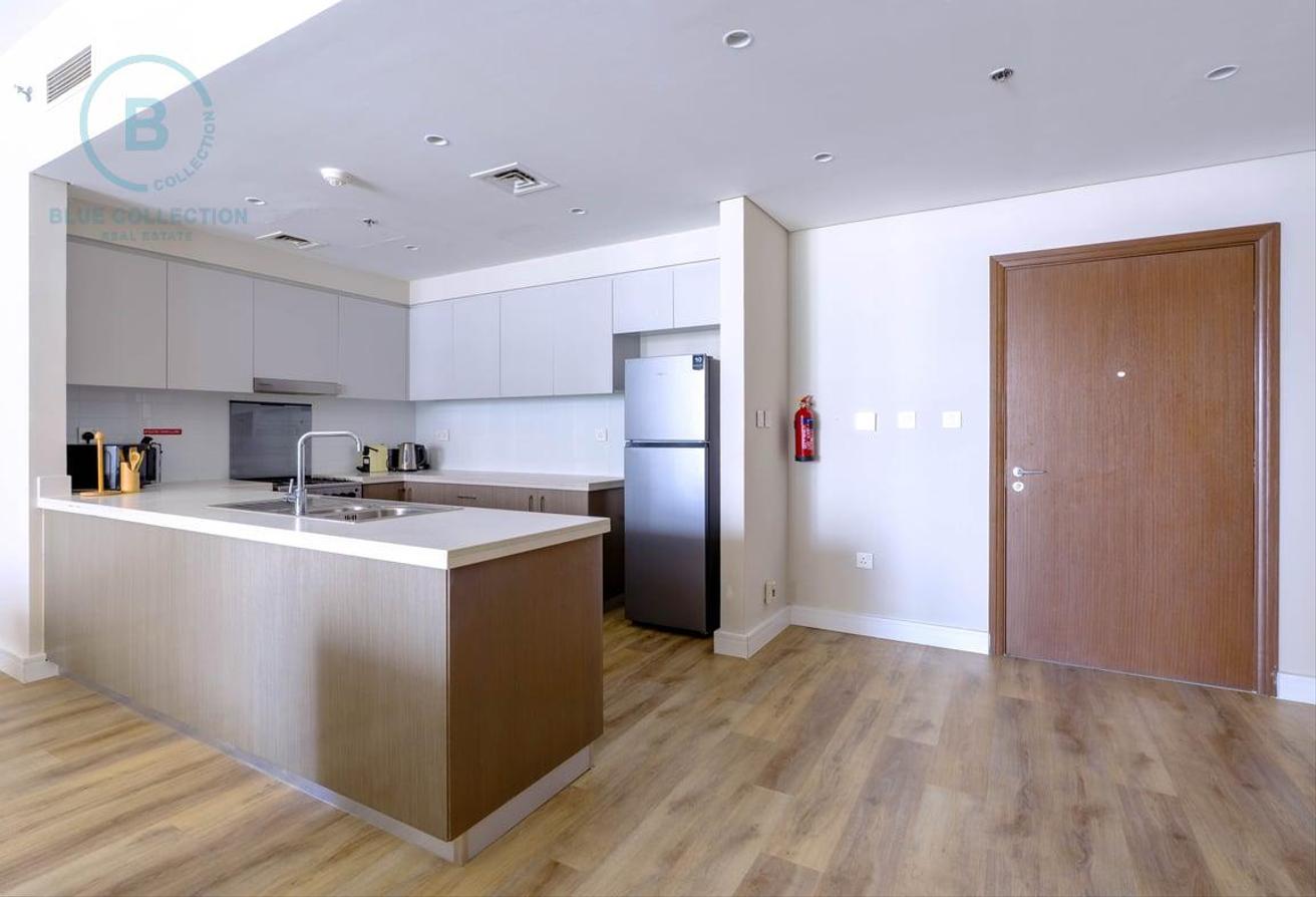 Furnished | On Boulevard | Spacious Layout photo 10