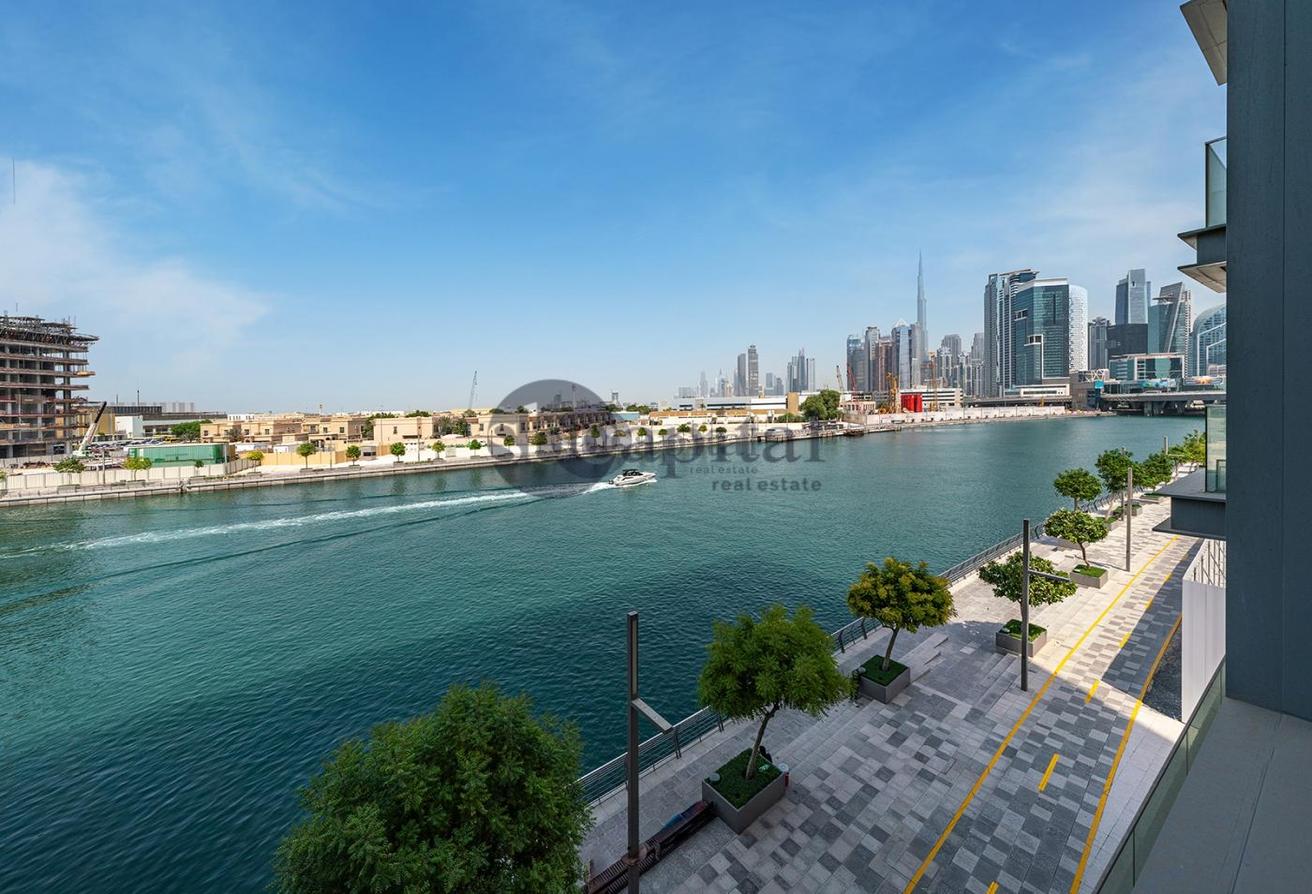 Fully Furnished | Canal And Burj Khalifa View photo 13