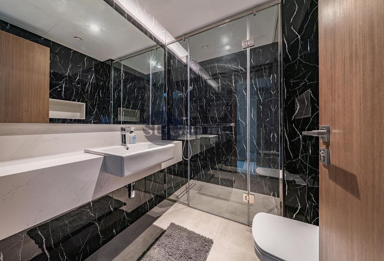 Fully Furnished | Canal And Burj Khalifa View photo 23