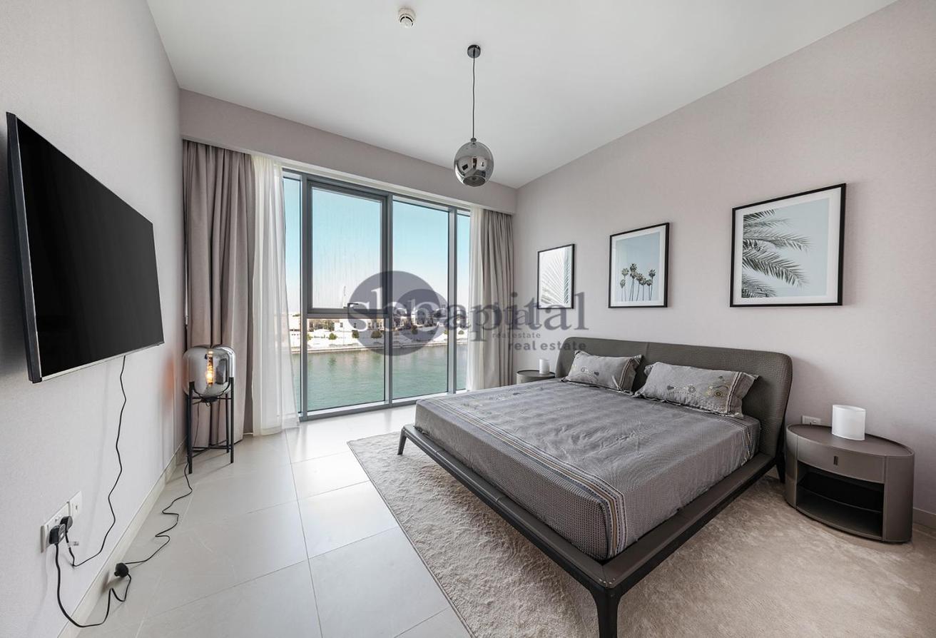 Fully Furnished | Canal And Burj Khalifa View photo 18
