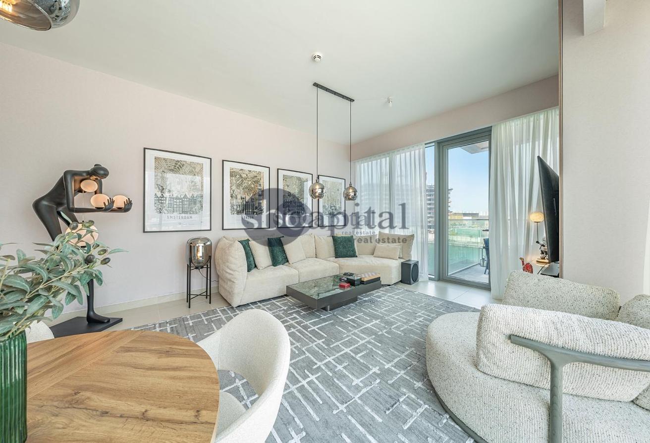 Fully Furnished | Canal And Burj Khalifa View photo 5