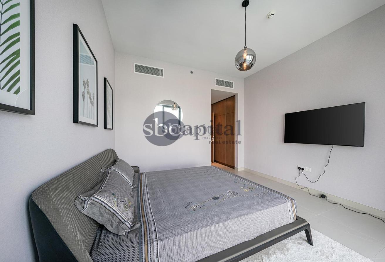 Fully Furnished | Canal And Burj Khalifa View photo 20
