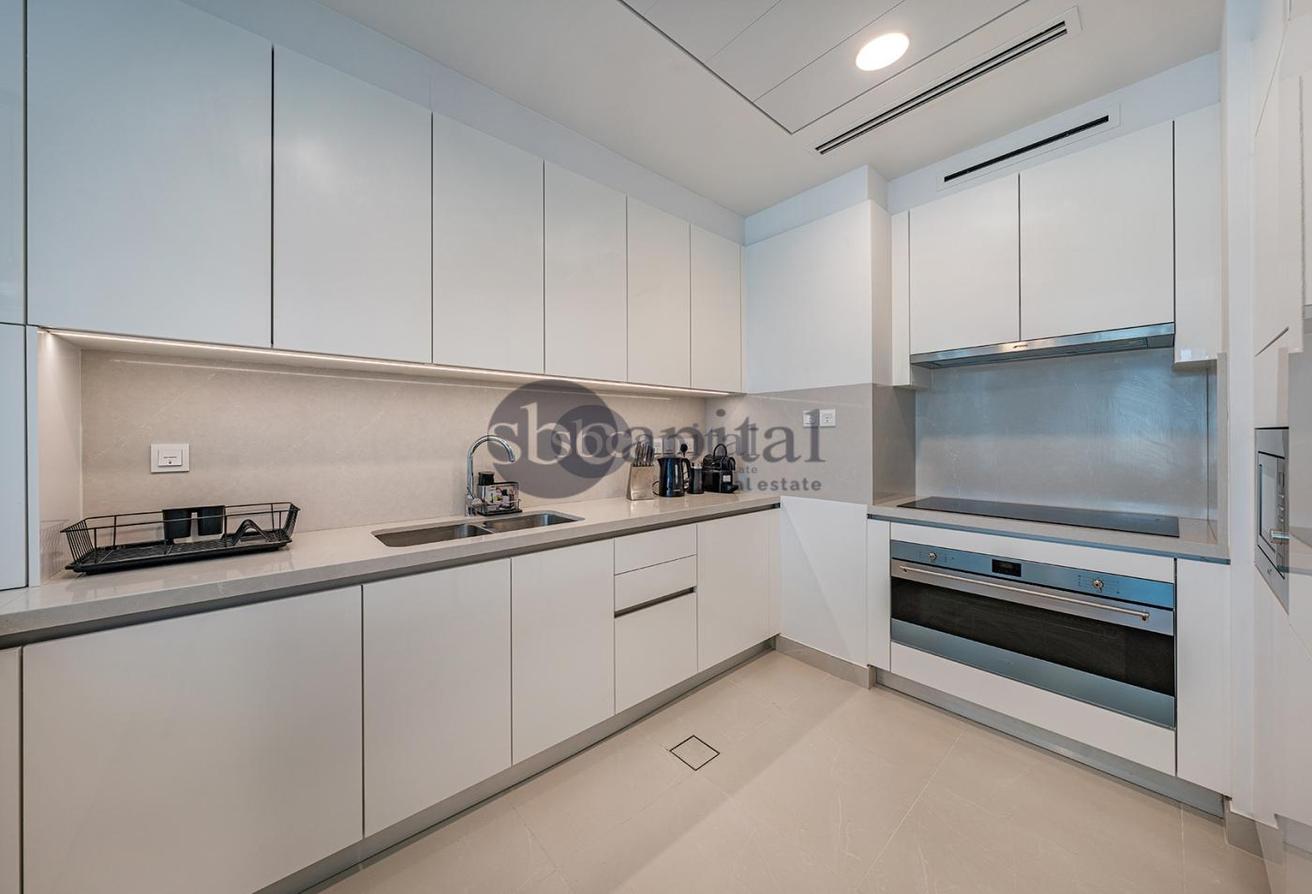 Fully Furnished | Canal And Burj Khalifa View photo 10