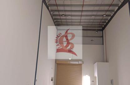Warehouse - Studio - 1 Bathroom for rent in Dubai Investment Park 1 (DIP 1) - Dubai Investment Park (DIP) - Dubai