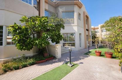 Villa - 4 - 4 for rent in Jumeirah 3 Villas - Jumeirah 3 - Jumeirah - Dubai