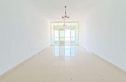 Apartment - 3 Bedrooms - 4 Bathrooms for rent in New Al Taawun Road - Al Taawun - Sharjah