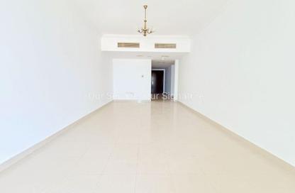 Apartment - 3 Bedrooms - 4 Bathrooms for rent in New Al Taawun Road - Al Taawun - Sharjah
