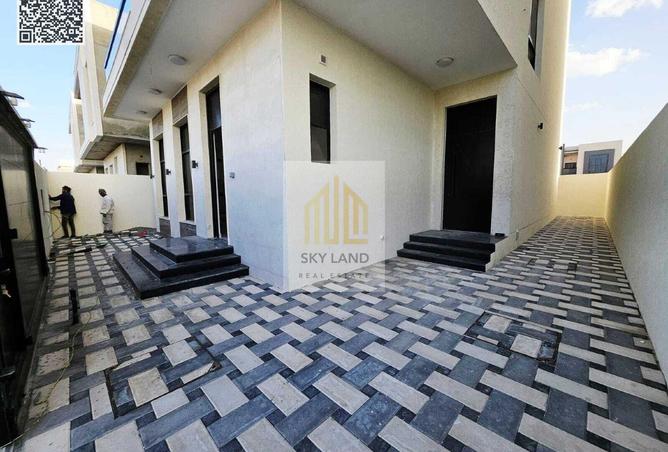 56161003 - Property Image 2