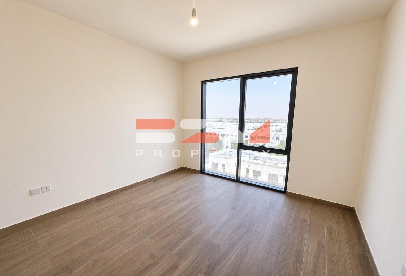 COVERED PARKING | HANDOVER DONE | READY TO MOVE IN photo 12