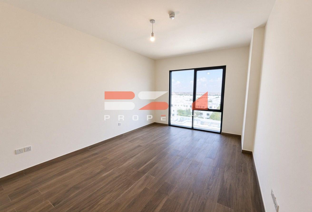 COVERED PARKING | HANDOVER DONE | READY TO MOVE IN photo 16