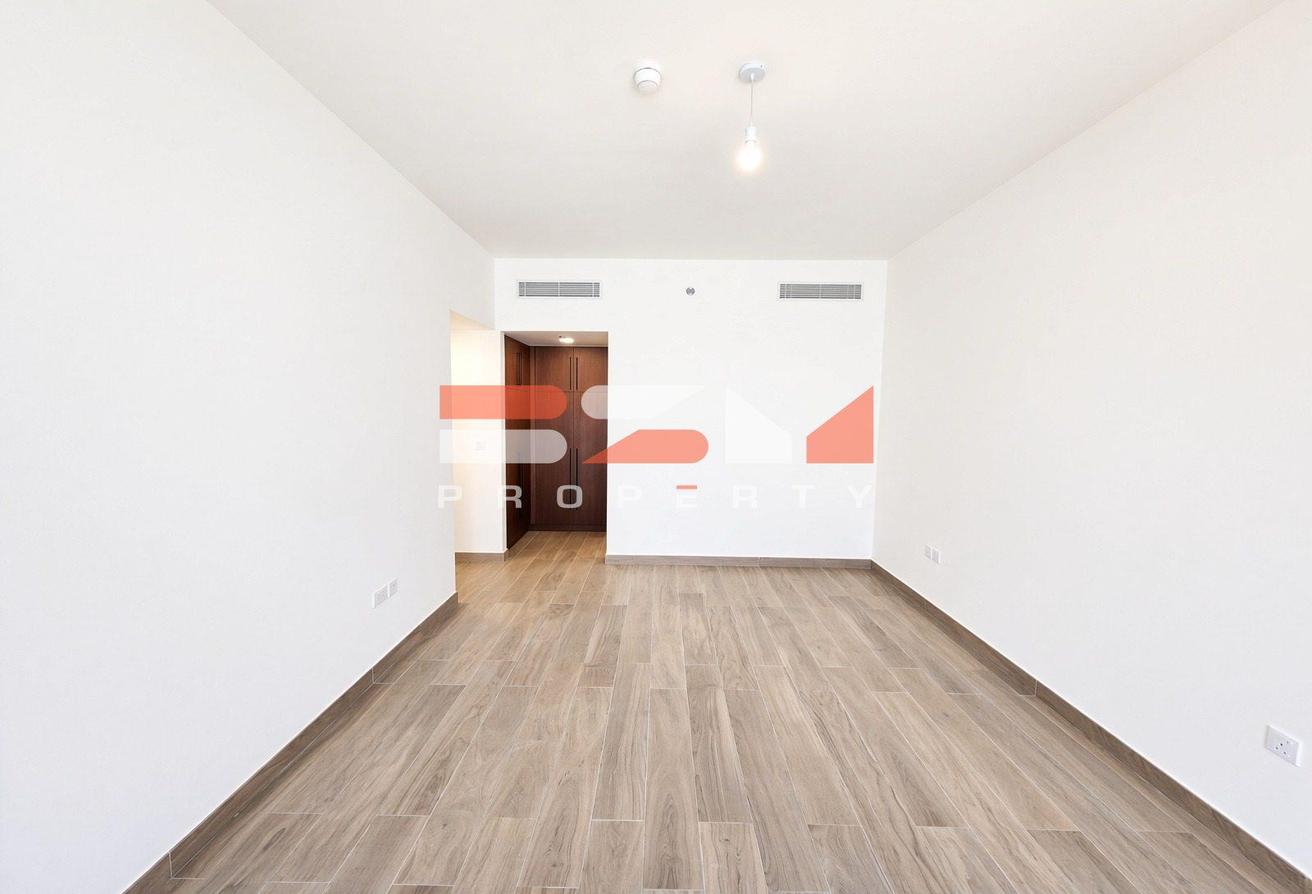 COVERED PARKING | HANDOVER DONE | READY TO MOVE IN photo 13