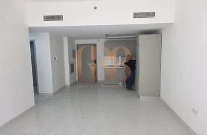 Apartment - 2 Bedrooms - 3 Bathrooms for rent in Aras Heights - Majan - Dubai Apartment - 2 Bedrooms - 3 Bathrooms for rent in Aras Heights - Majan - Dubai