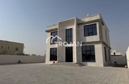 Villa - 5 Bedrooms - 5 Bathrooms for rent in Al Aweer 1 - Al Aweer - Dubai