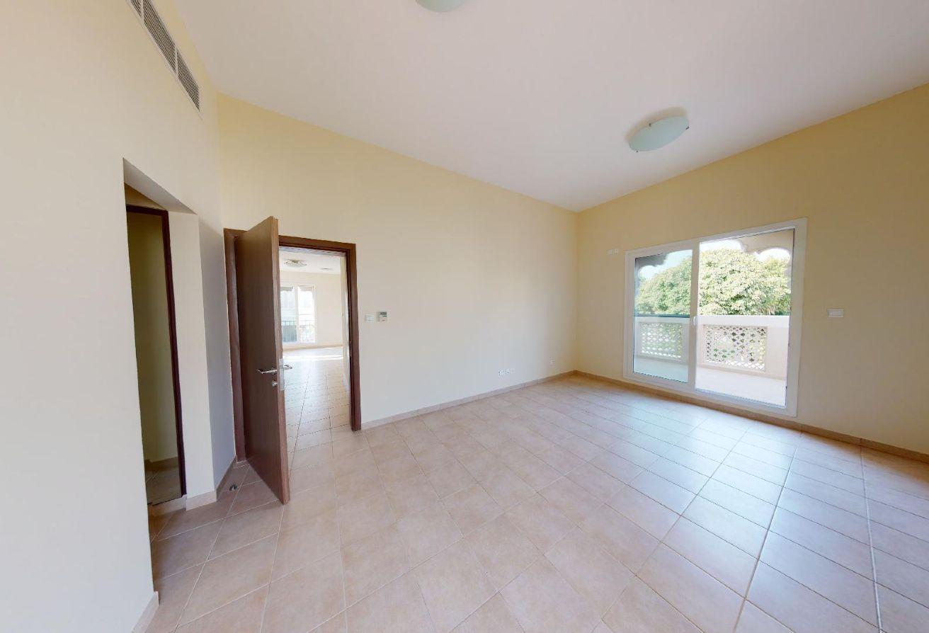 Single Row Villa | 5BR Executive | Arabic Style photo 15