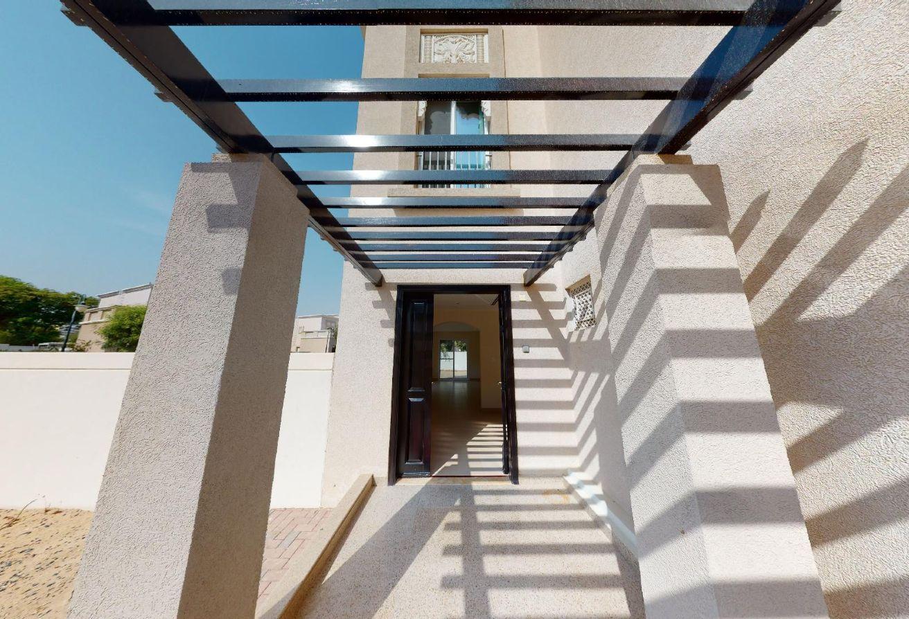 Single Row Villa | 5BR Executive | Arabic Style photo 23