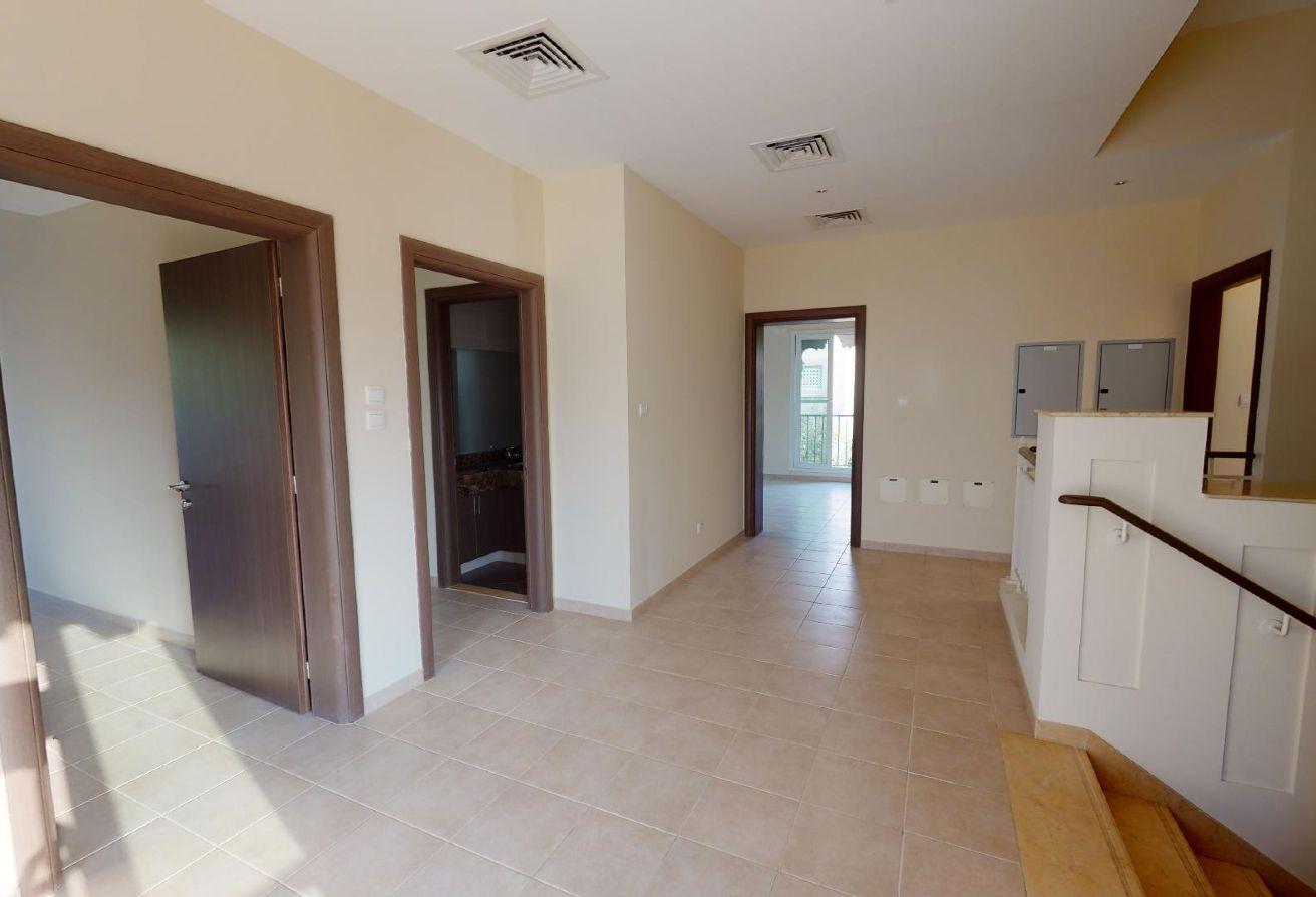 Single Row Villa | 5BR Executive | Arabic Style photo 9