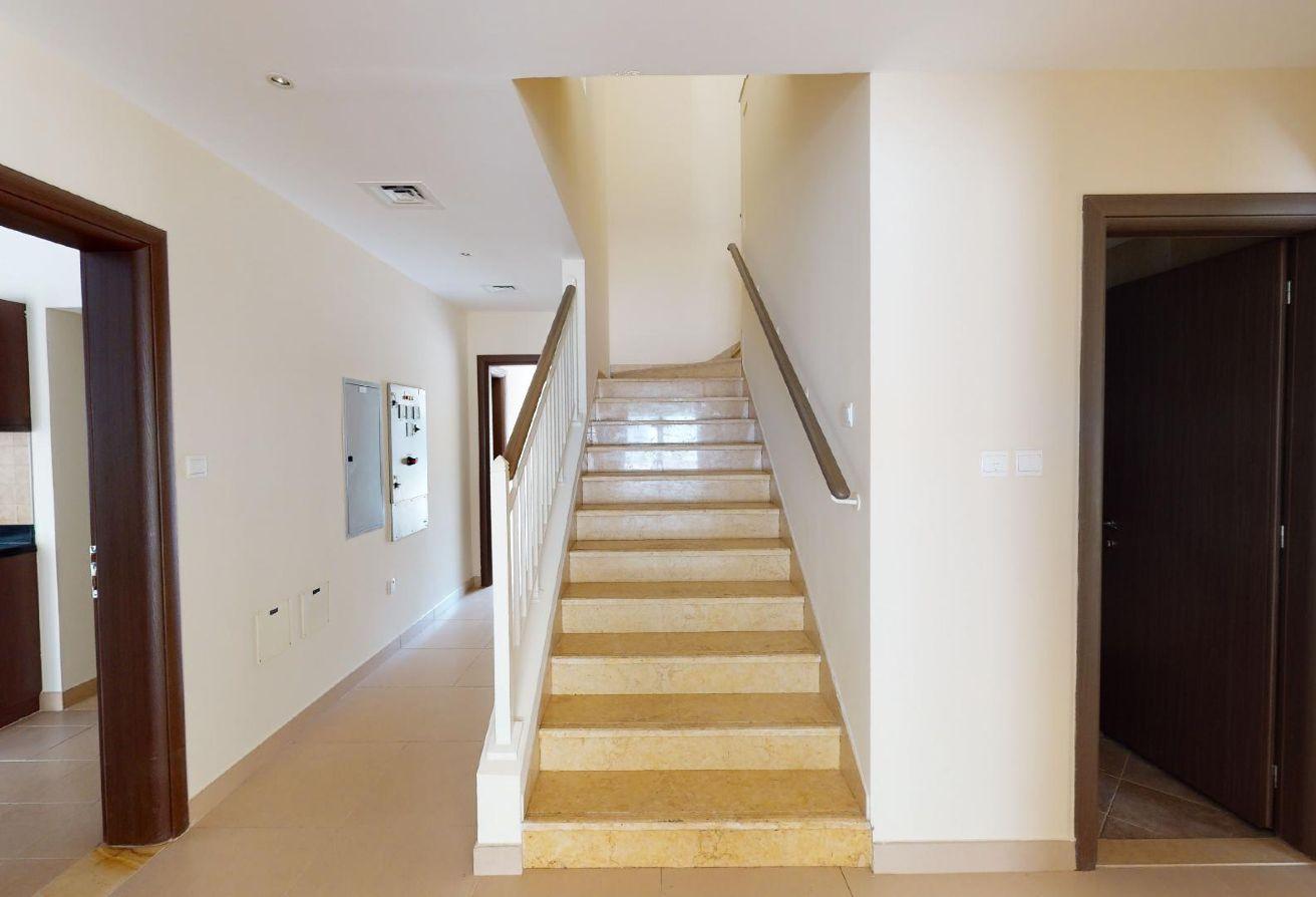 Single Row Villa | 5BR Executive | Arabic Style photo 5