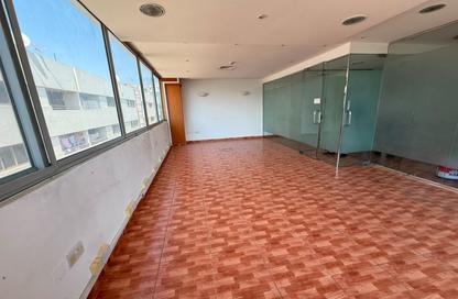 Office Space - Studio - 2 Bathrooms for rent in Al Khaleej Building - Al Karama - Dubai