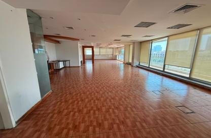 Office Space - Studio - 2 Bathrooms for rent in Al Khaleej Building - Al Karama - Dubai