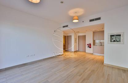 Apartment - 1 Bedroom - 1 Bathroom for rent in Waters Edge - Yas Island - Abu Dhabi