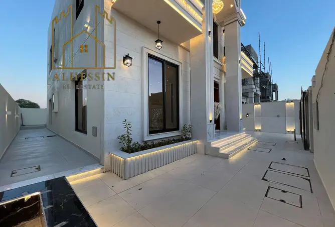 146002778 - Property Image 2