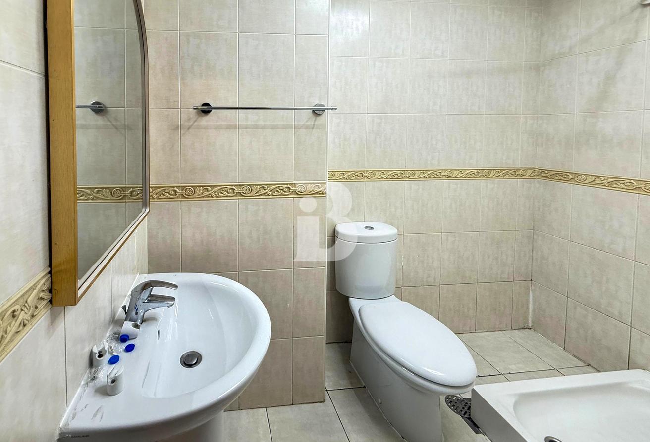Rare Layout | Sea Views | Vacant photo 15