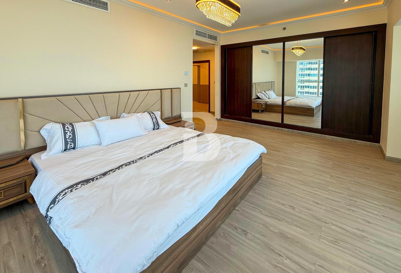 Rare Layout | Sea Views | Vacant photo 8
