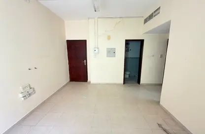 شقة - غرفة نوم - 1 حمام للايجار في آل ثاني اليرموك - اليرموك - القاسمية - الشارقة