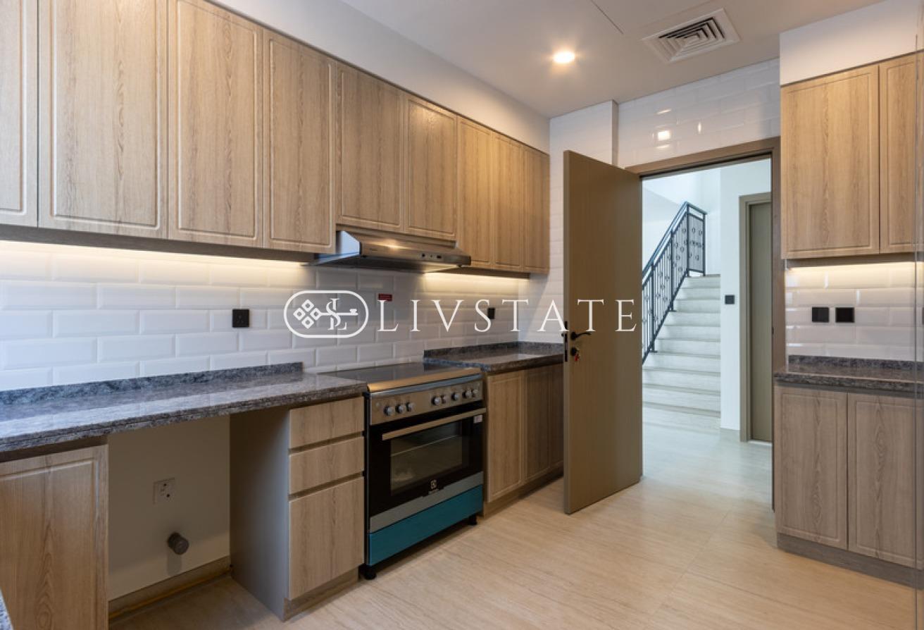 Stunning 6-Bedroom + Maids | Vastu | Ready photo 26