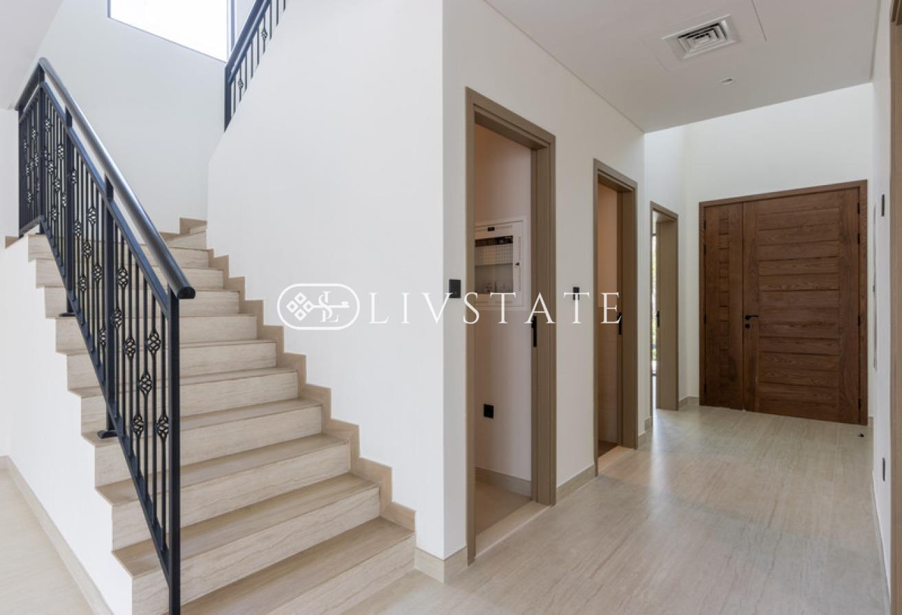 Stunning 6-Bedroom + Maids | Vastu | Ready photo 23
