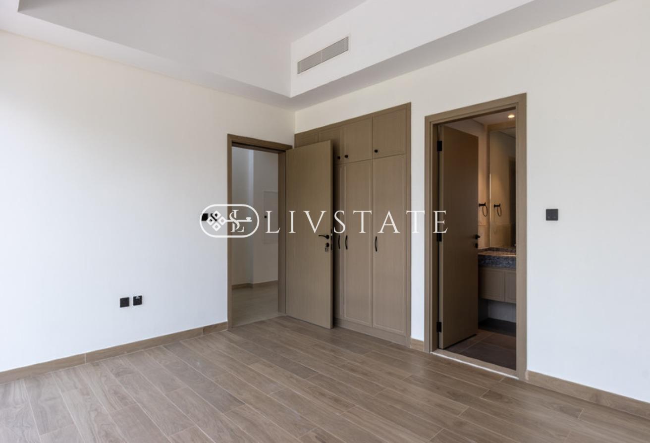 Stunning 6-Bedroom + Maids | Vastu | Ready photo 4