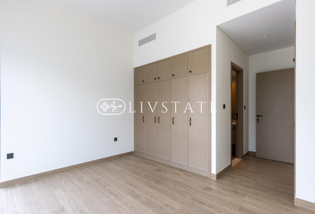 Stunning 6-Bedroom + Maids | Vastu | Ready photo 15