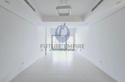 Apartment - 2 Bedrooms - 3 Bathrooms for rent in Saleh Building - Al Jaddaf - Dubai