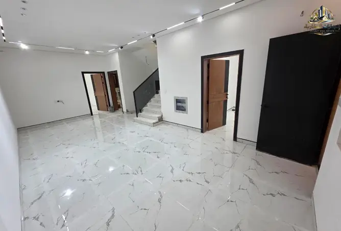 163692407 - Property Image 2