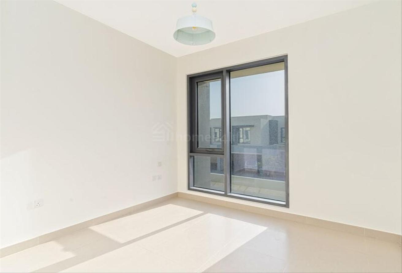 Single Row | Type 2M | 3BR + Maid | Vacant Soon photo 12