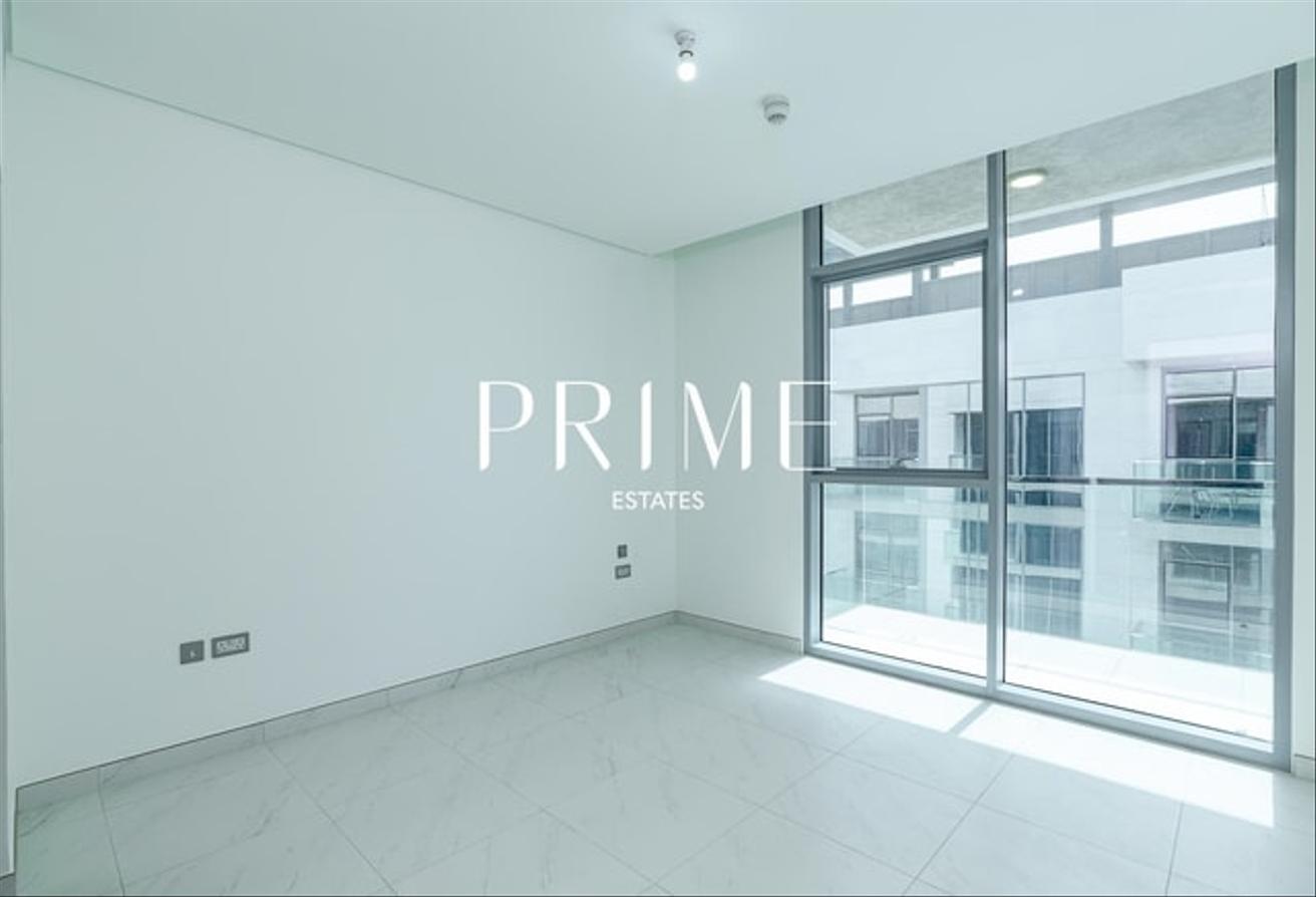 Modern 1BR | Spacious Layout | District One photo 4