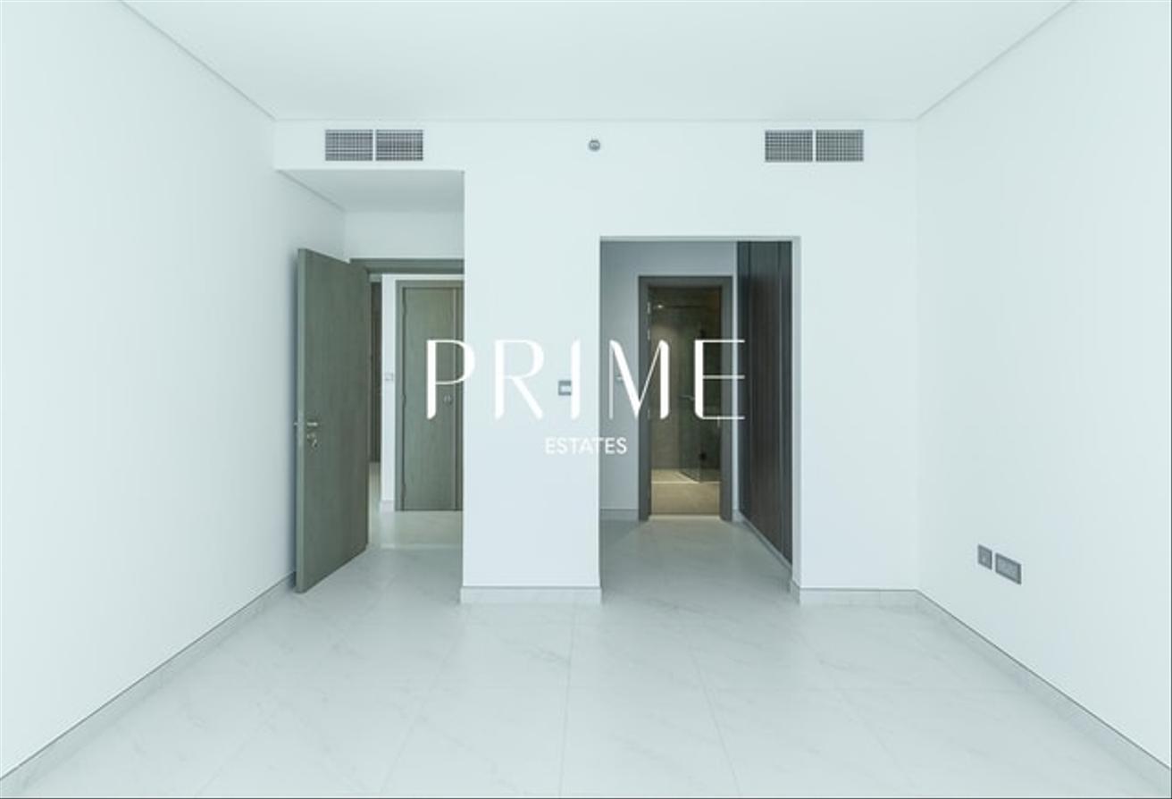 Modern 1BR | Spacious Layout | District One photo 6