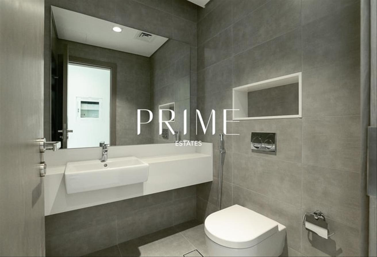 Modern 1BR | Spacious Layout | District One photo 10