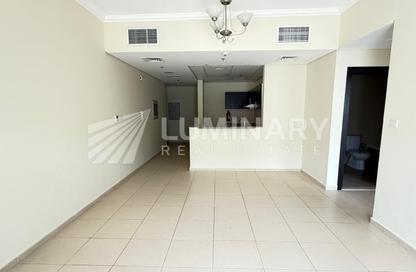 Apartment - 2 - 3 for rent in Mazaya 6 - Queue Point - Liwan - Dubai
